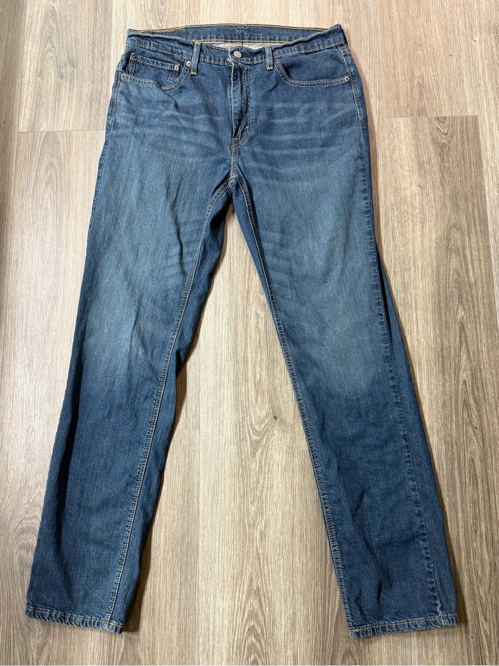 Levis Jeans Mens 36x36 Blue Denim 541 Athletic Taper Fit Medium Wash